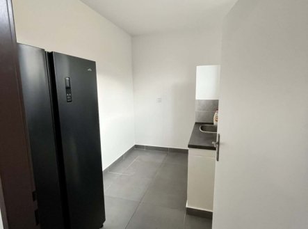 Pronájem komerčního objektu, jiný, 60 m²