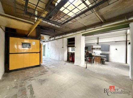 Prodej komerčního objektu, sklad, 260 m²