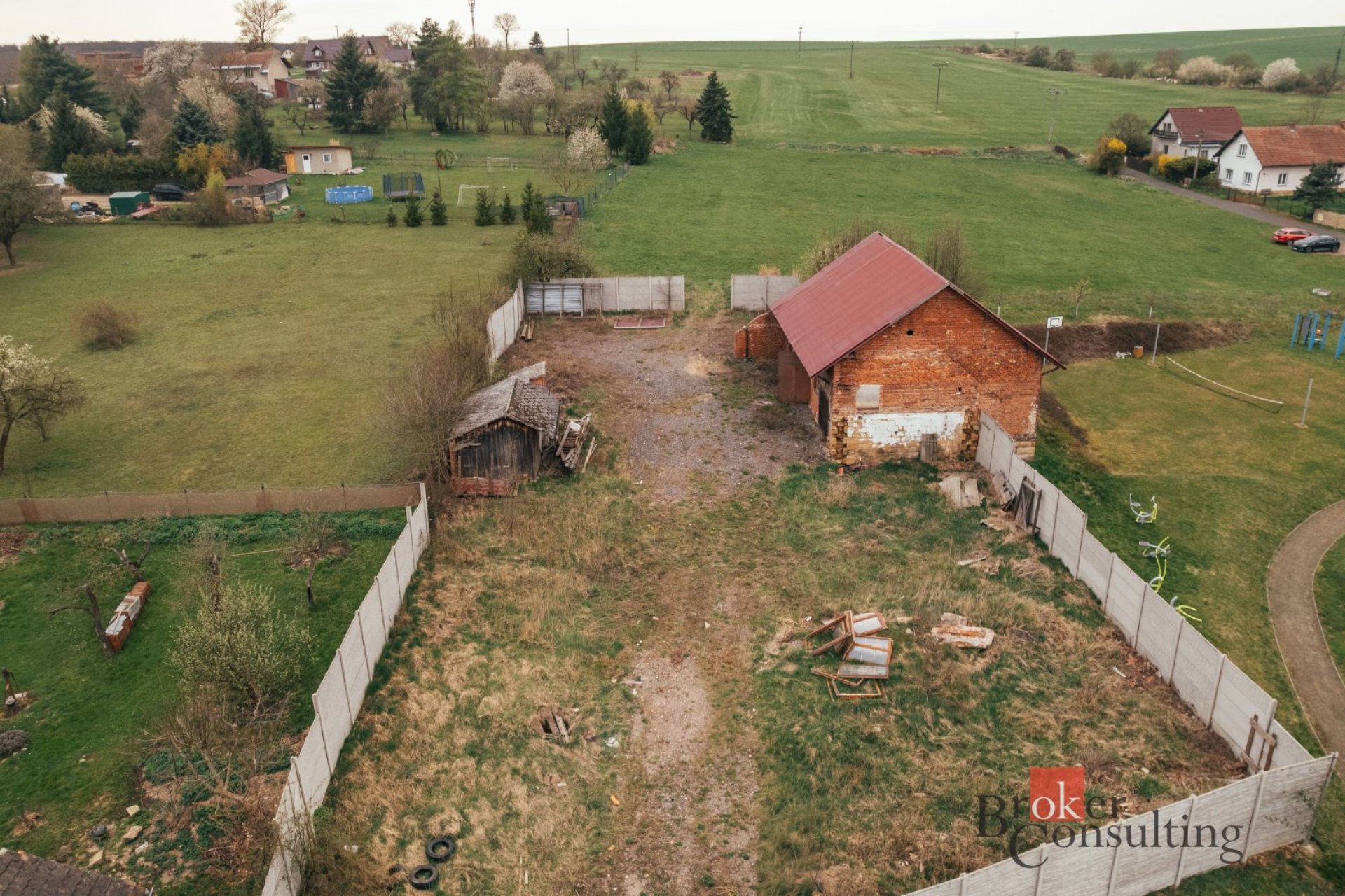 Prodej stavebního pozemku o výměře 1.253 m2, Staré Smrkovice, okr. Jičín