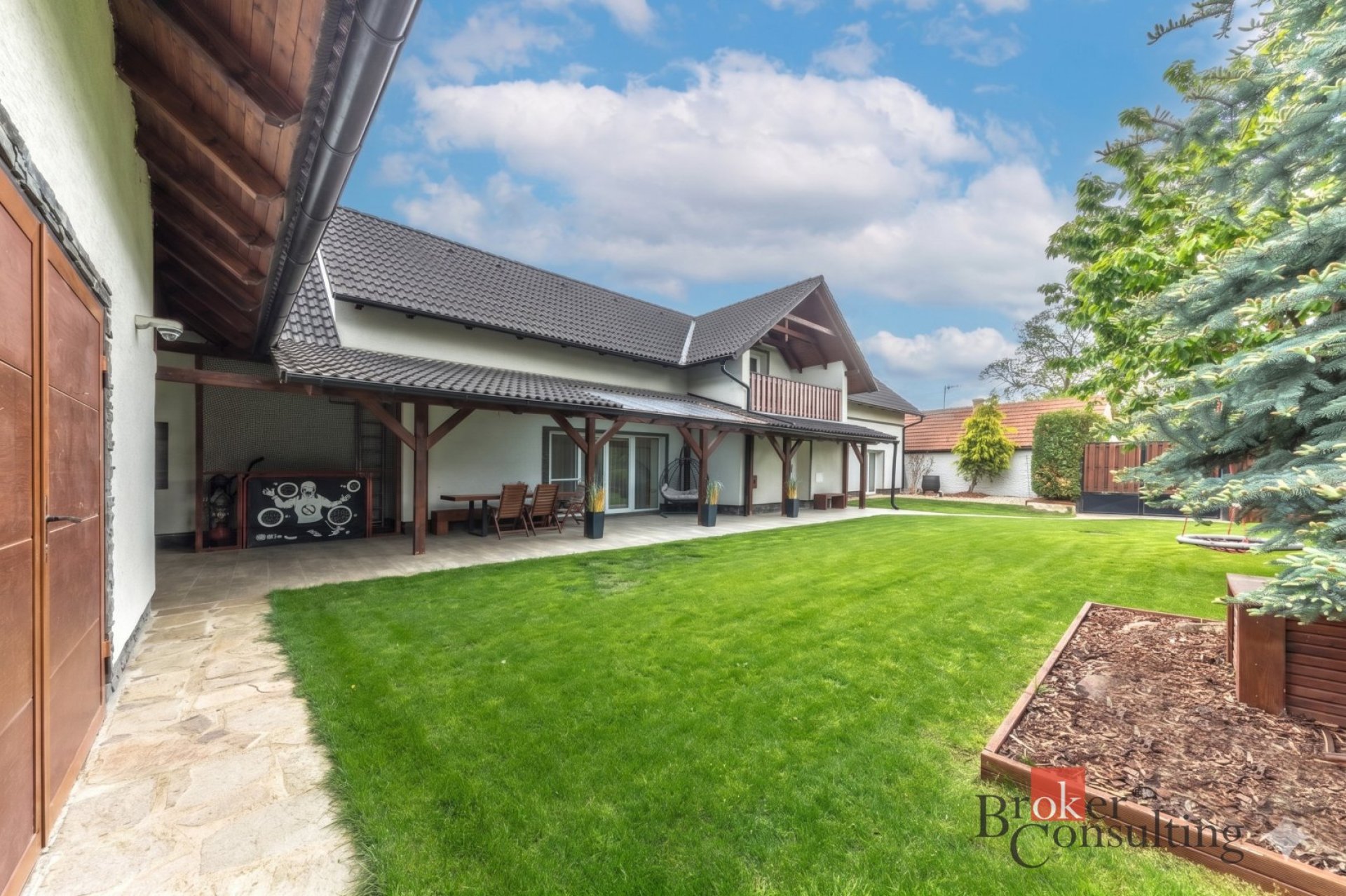 Prodej rodinného domu 291 m2, pozemek 735 m2, Zlonín, Praha - východ,