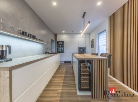 Prodej - dům/vila, 291 m²