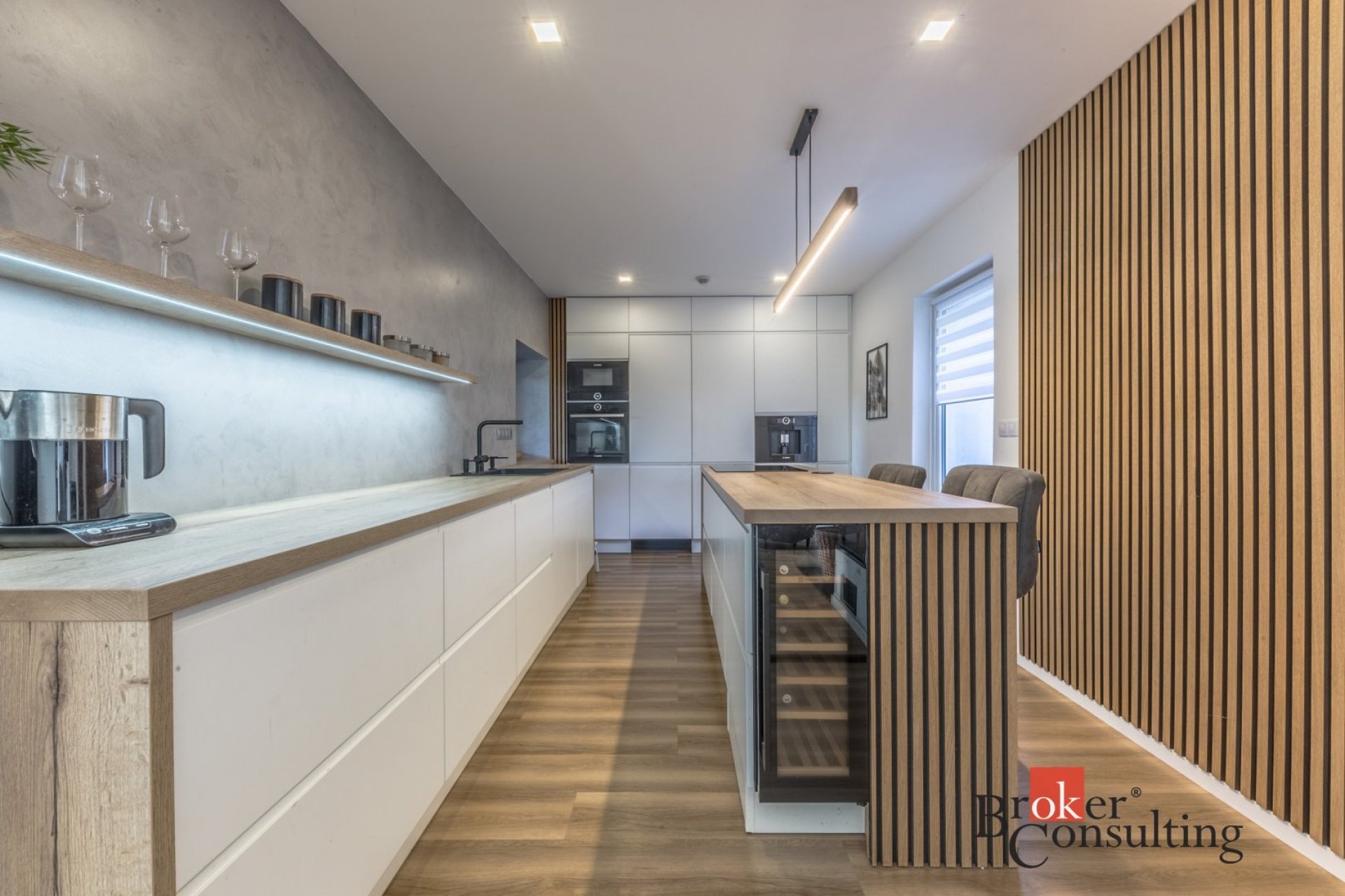 Prodej rodinného domu 291 m2, pozemek 735 m2, Zlonín, Praha - východ,