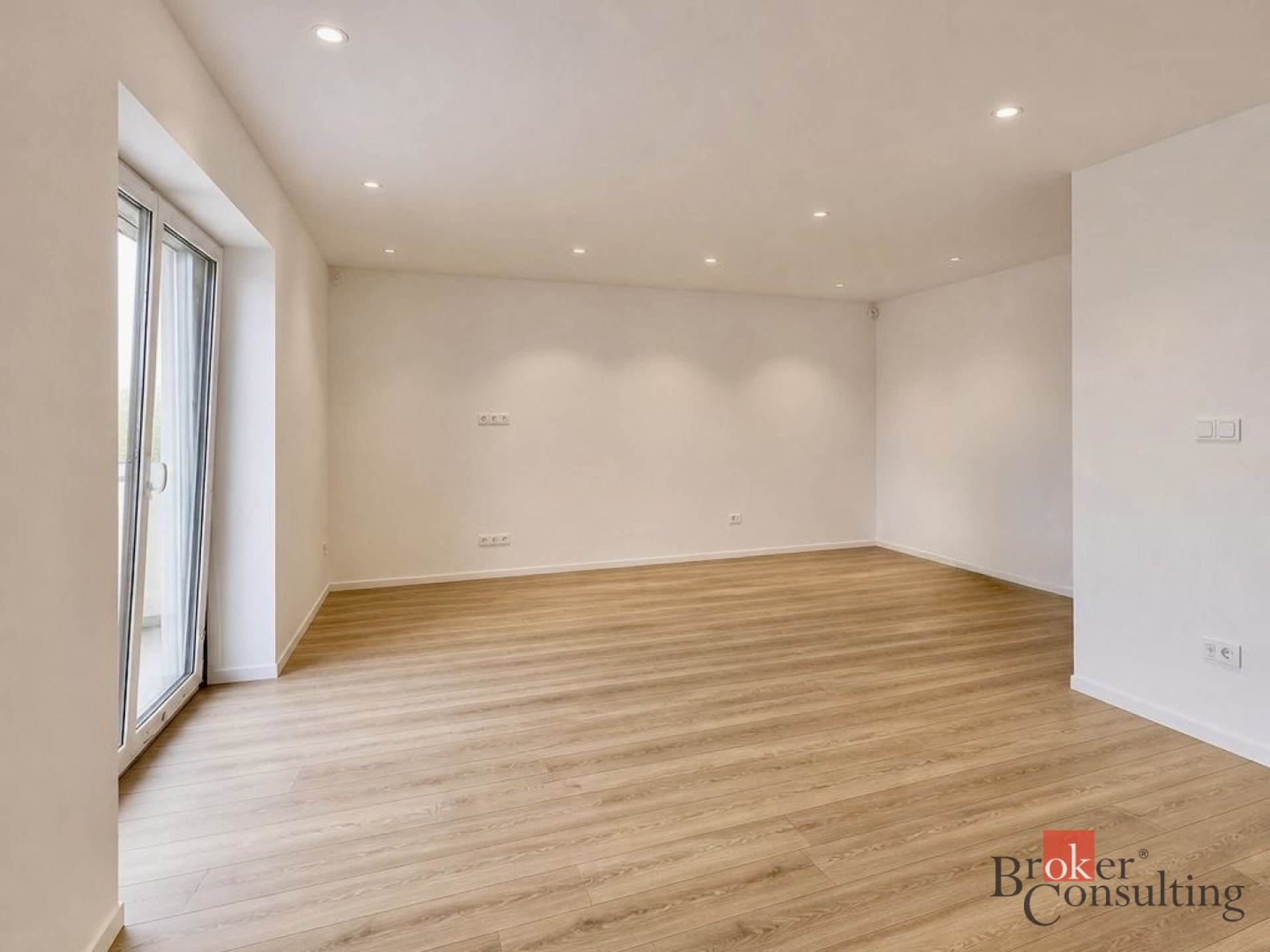 Prodej, byty/2+kk, 63.8 m2, 67124 Vrbovec, Znojmo [ID 83079]