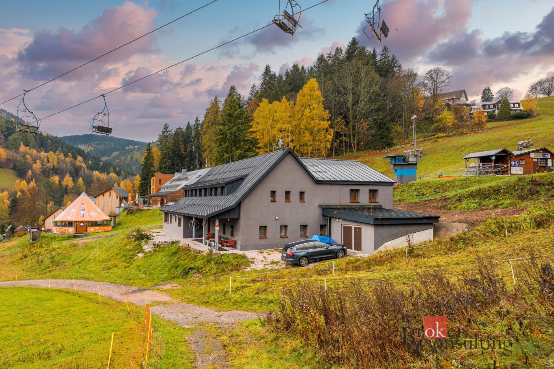 Prodej, komerční/ubytování, 390 m2, Velká Úpa 125, 54221 Pec pod Sněžkou, Trutnov [ID 84574]