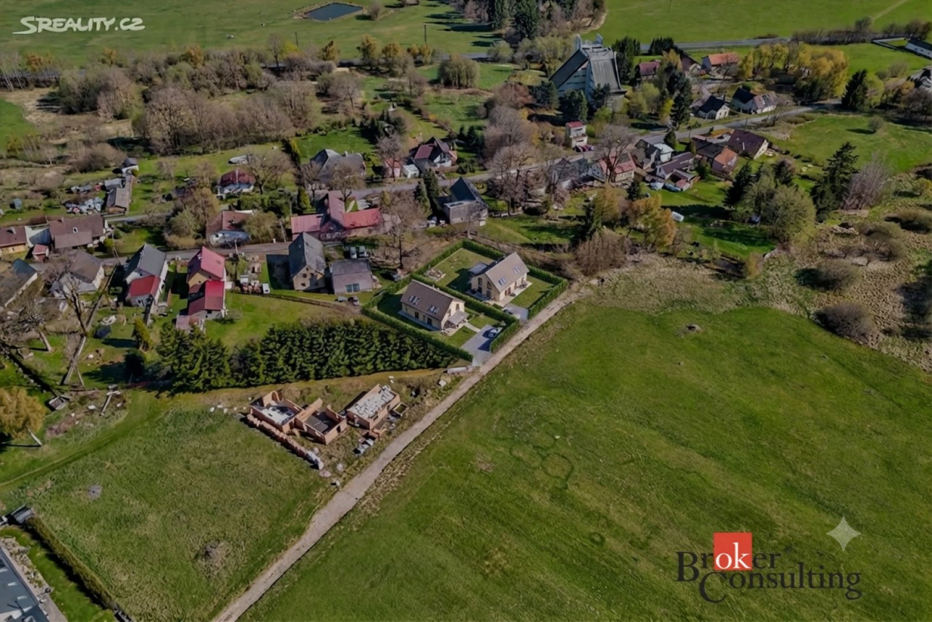 Výjimečný stavební pozemek 1 572 m² v srdci CHKO – Zádub-Závišín