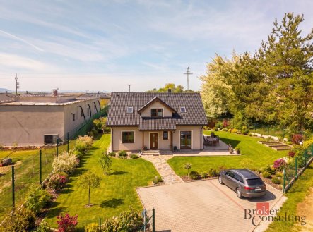 Prodej pozemku pro bydlení, 2 357 m²
