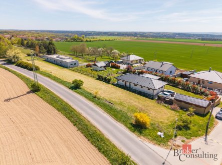 Prodej pozemku pro bydlení, 2 357 m²