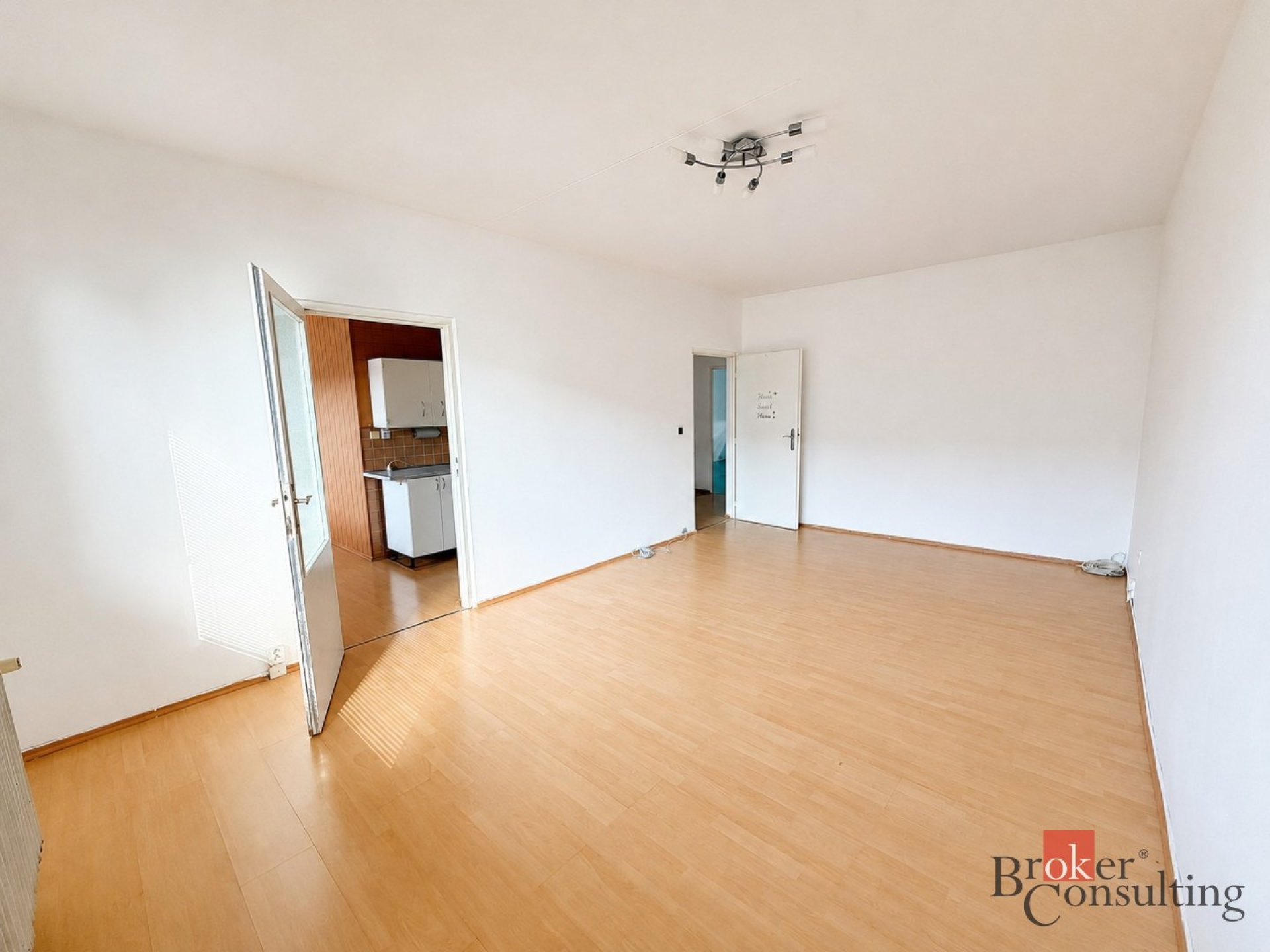 Prodej, byty/2+1, 64.8 m2, Komenského 4435, 43003 Chomutov, Chomutov [ID 85572]