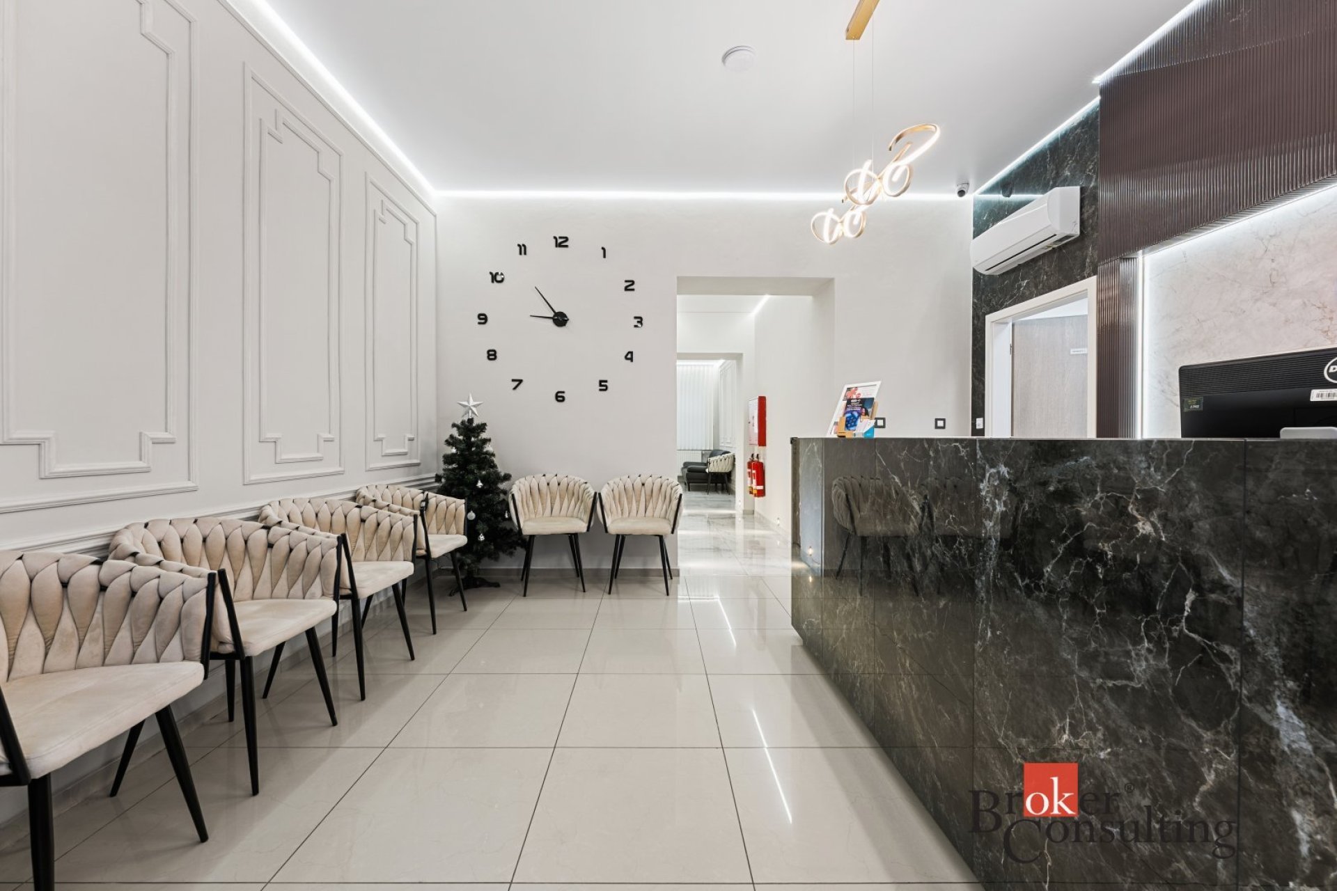 Prodej, komerční/ordinace, 238.5 m2, Hartigova 1116/83, Žižkov, 13000 Praha 3 [ID 86351]