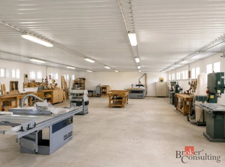 Pronájem komerčního objektu, sklad, 500 m²