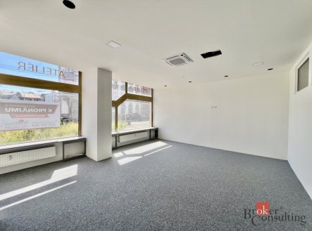 Pronájem komerčního objektu, administrativní budova, 141 m²