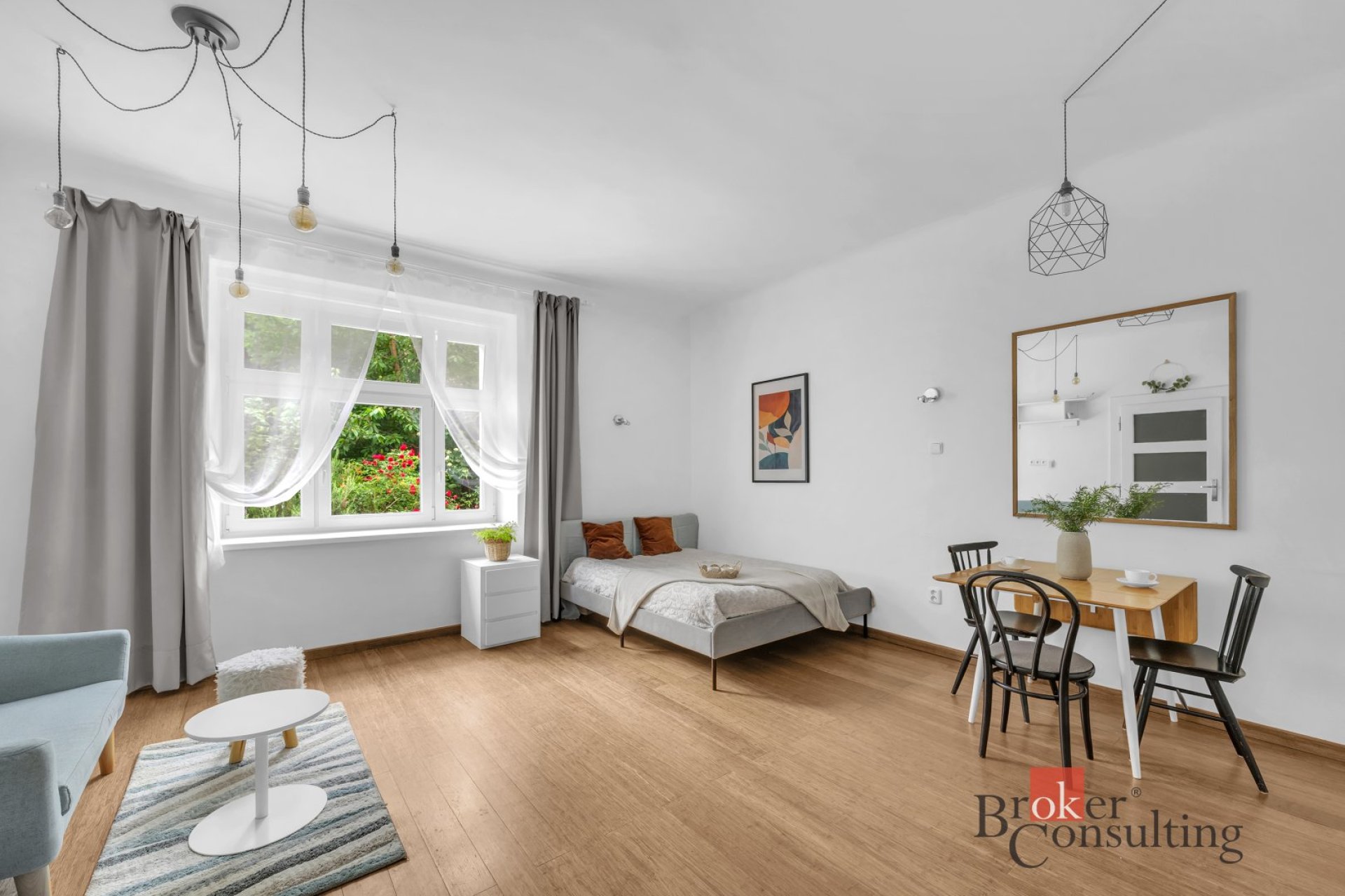 Prodej bytu 1+kk 50 m² N. A. Někrasova, Praha - Bubeneč