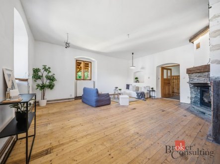 Prodej komerčního objektu, jiný, 200 m²