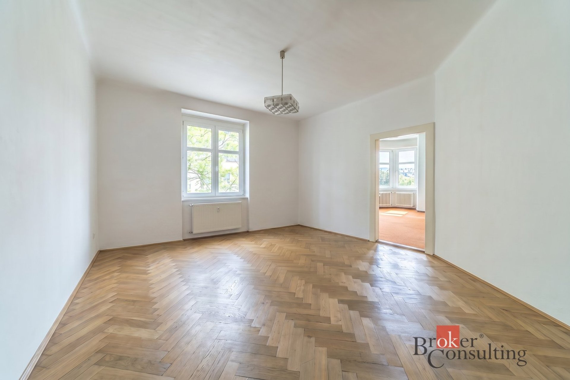 Prostorný byt o velikosti 97,3 m² u zastávky metra Strašnická – prostor pro bydlení podle vašich pře