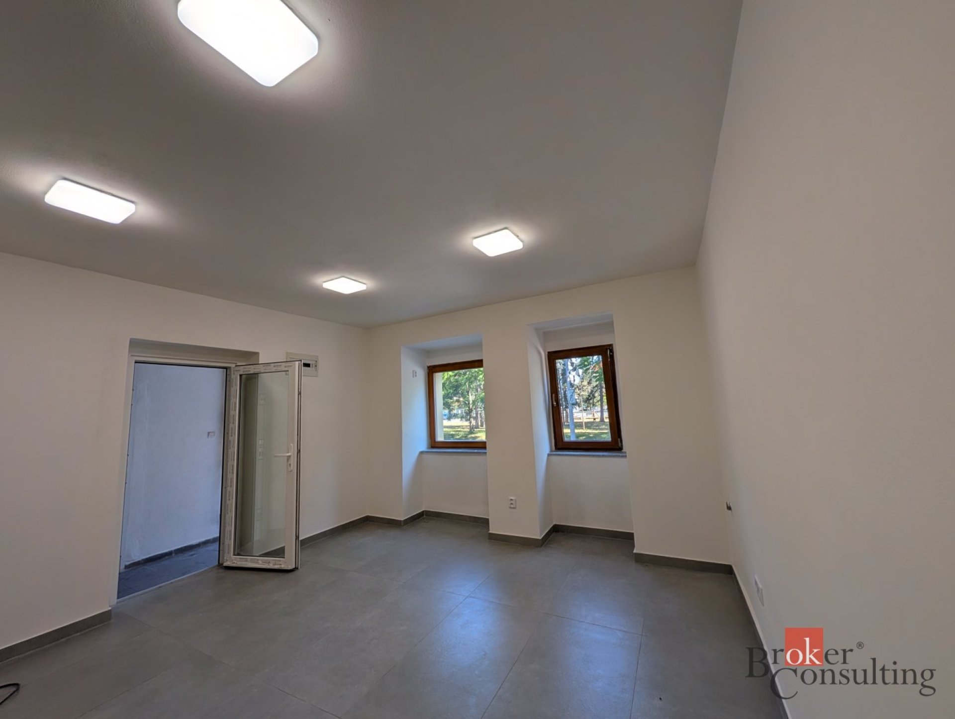 Komerční prostor po rekonstrukci 56m2, ul. T.G.Masaryka