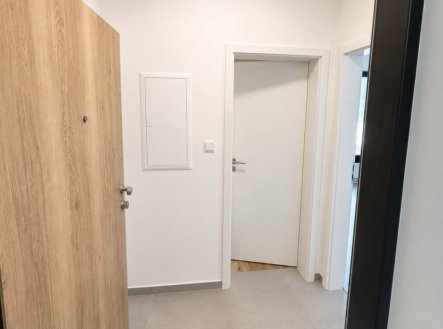 Pronájem bytu, 1+kk, 37 m²