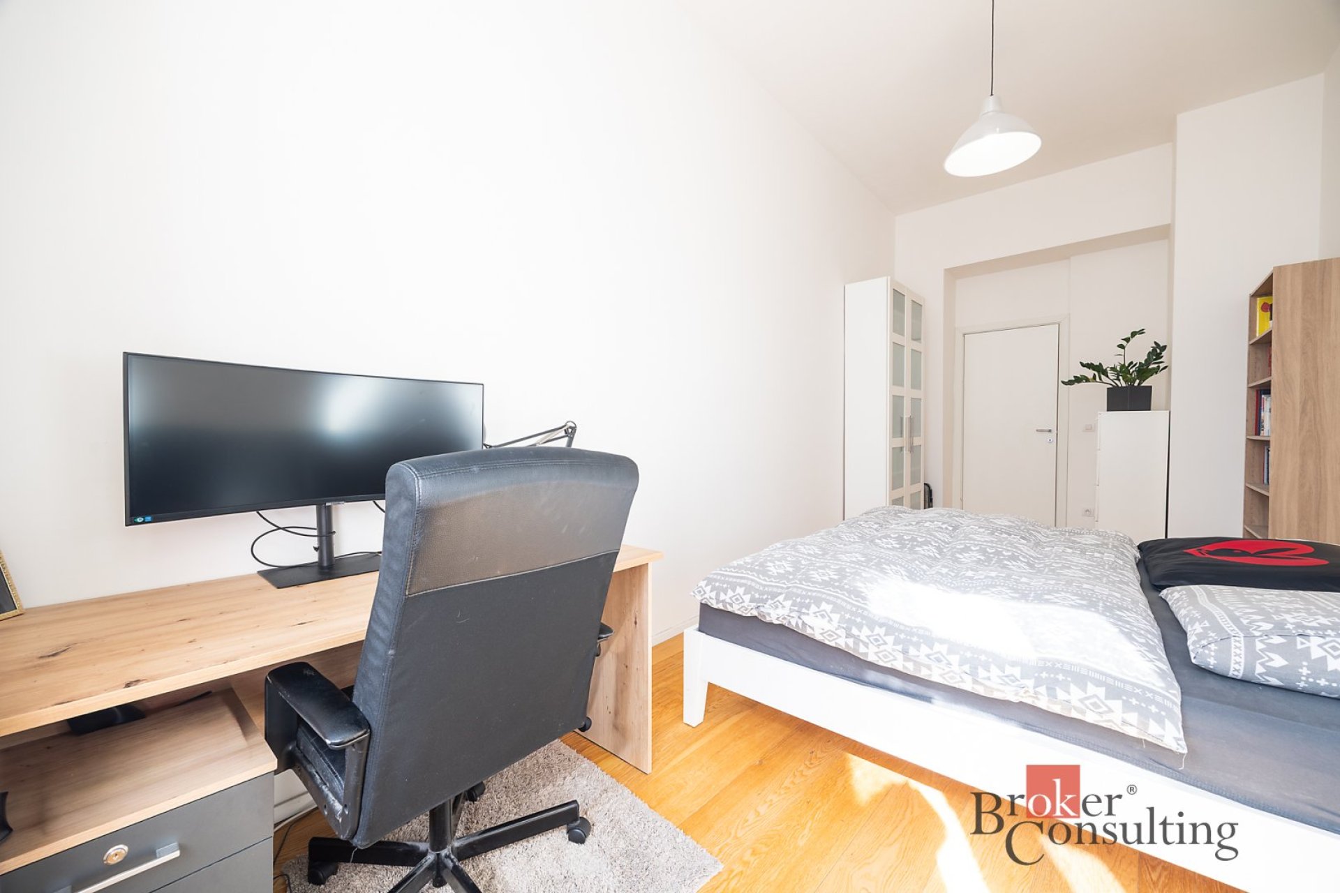Pronájem, byty/2+kk, 43 m2, Preslova, Smíchov, 15000 Praha 5 [ID 88115]