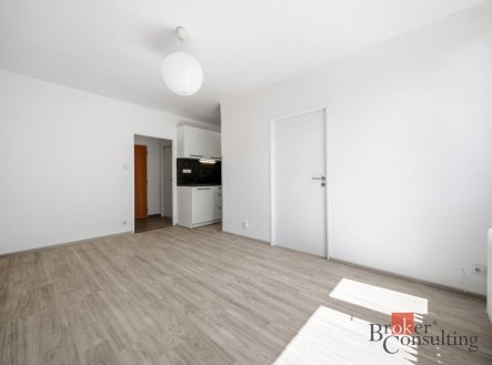 Pronájem bytu, 2+kk, 32 m²