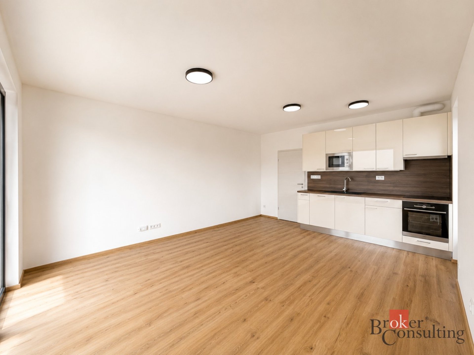 Pronájem bytu 1+kk, 37 m2 s balkonem, Železná 16, Plzeň