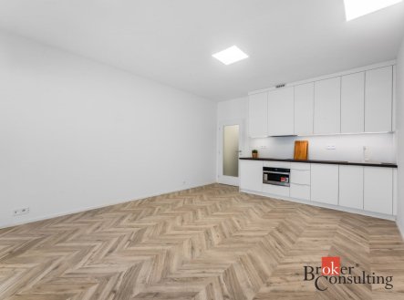 Pronájem bytu, 1+kk, 48 m²