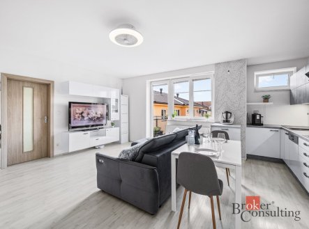 Pronájem bytu, 3+kk, 72,71 m² obrázek