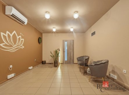 Pronájem komerčního objektu, jiný, 37 m²