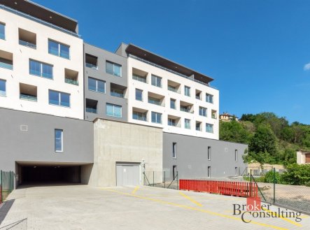 Pronájem bytu, 1+kk, 32 m²