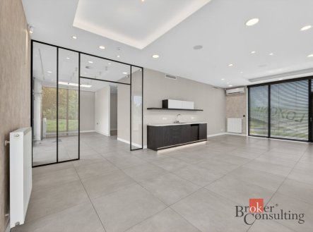 Prodej komerčního objektu, jiný, 108 m² obrázek