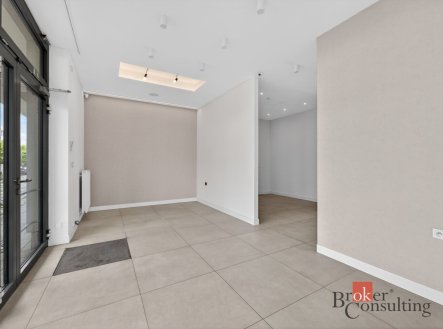 Prodej - komerční objekt, jiný, 108 m²