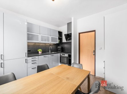 Pronájem bytu, 4+1, 94 m²