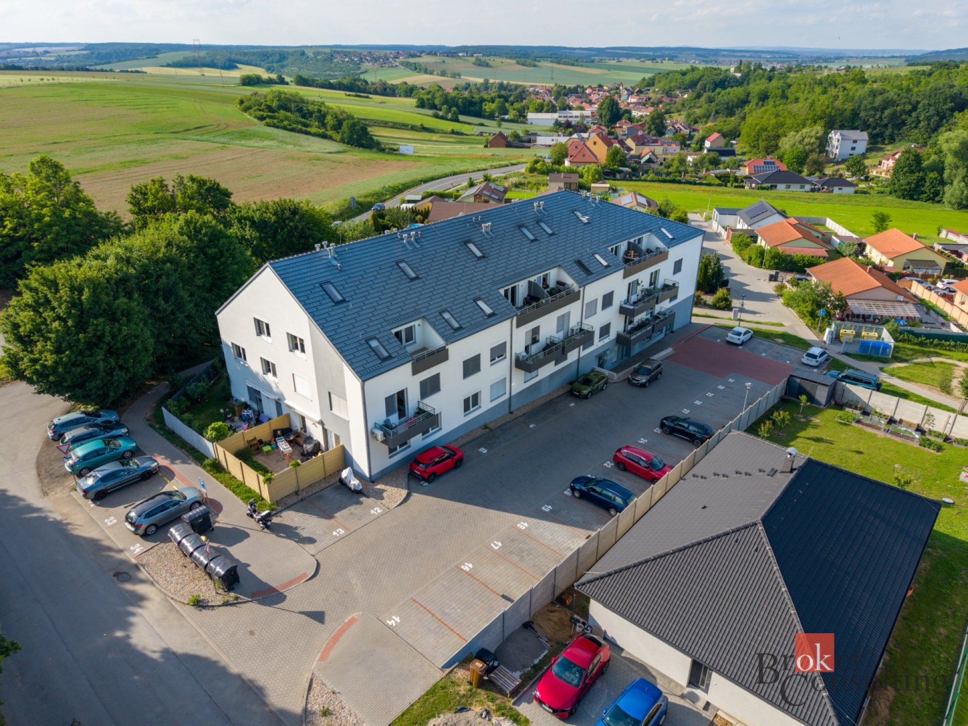 Prodej mezonetového bytu 2+kk – Lesní 368, Neslovice