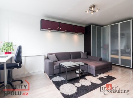 Pronájem bytu, 1+kk, 32,5 m²