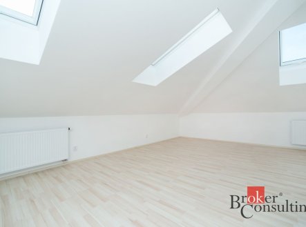 Pronájem bytu, 2+kk, 86,9 m²
