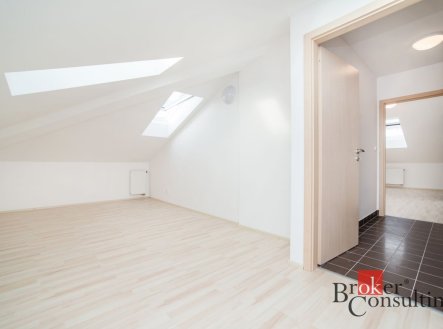 Pronájem bytu, 2+kk, 86,9 m²