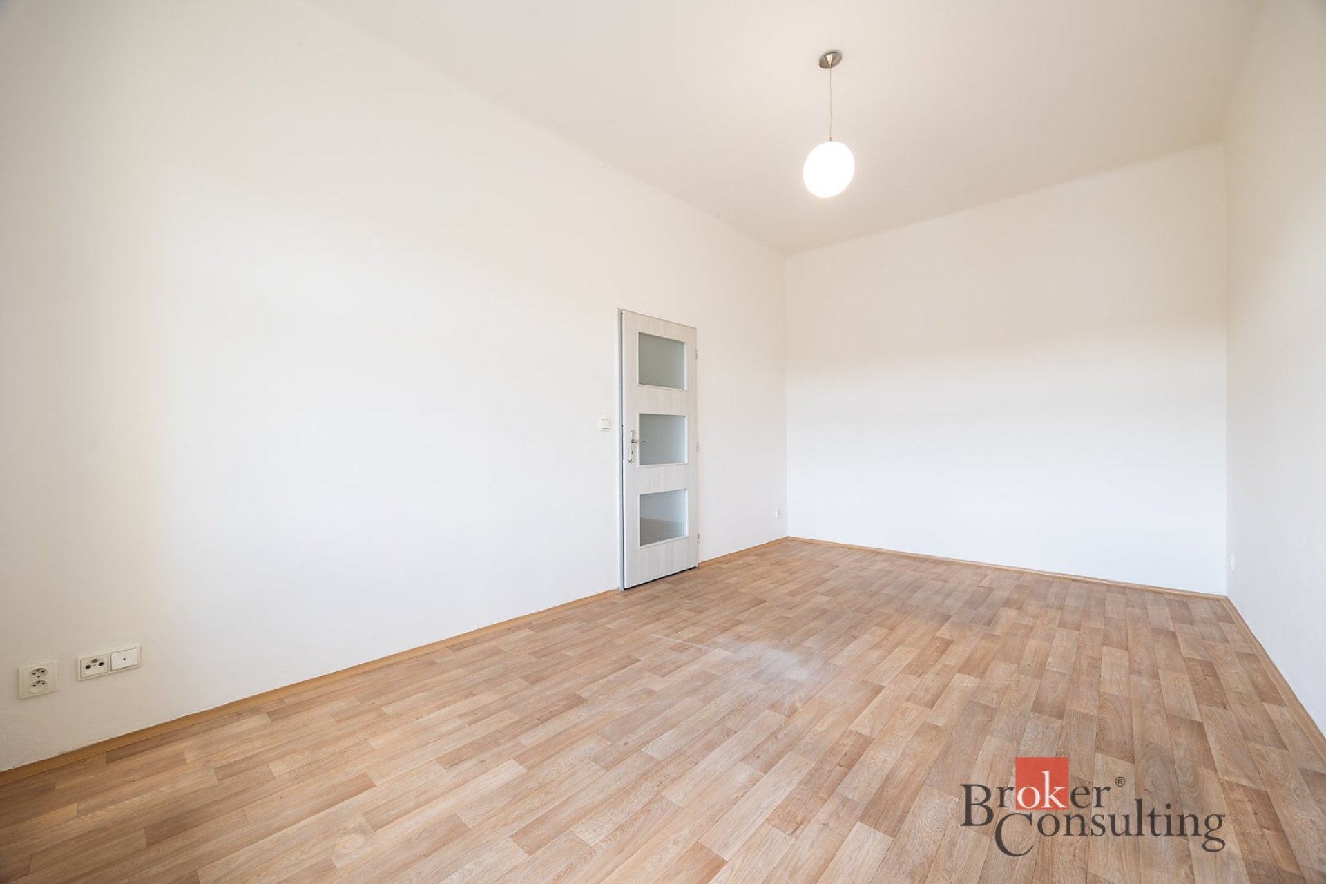 Pronájem, byty/1+1, 36.3 m2, Papírenská 226/16, Bubeneč, 16000 Praha 6 [ID 88613]
