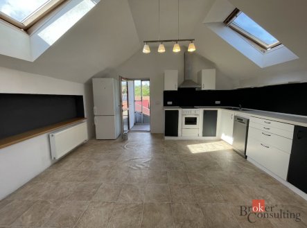 Pronájem bytu, 3+kk, 95 m²