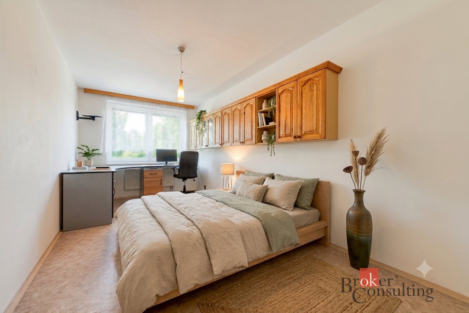 Prostorný byt 2+kk včetně garážového parkovacího stání