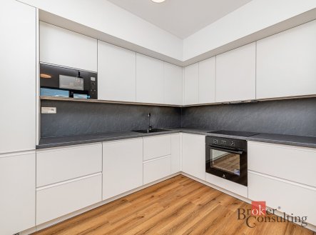 Pronájem bytu, 2+kk, 66,17 m²