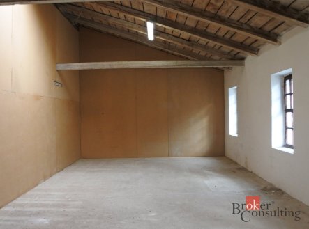 Pronájem komerčního objektu, sklad, 100 m²