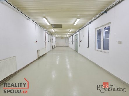 Pronájem komerčního objektu, sklad, 450 m²