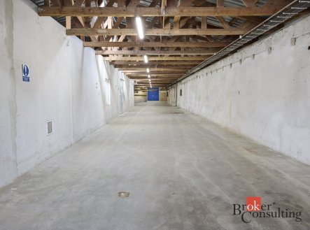 Pronájem komerčního objektu, sklad, 450 m²