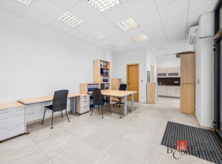 Prodej komerčního objektu, jiný, 86 m²