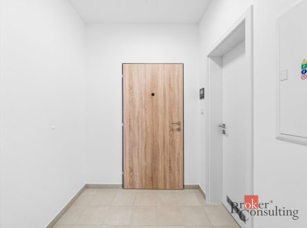 Pronájem bytu, 1+kk, 37 m²