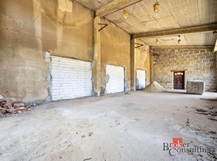 Pronájem komerčního objektu, sklad, 150 m²