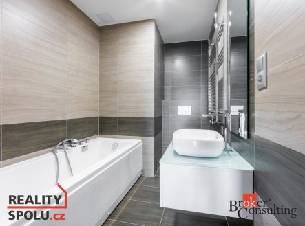 Pronájem bytu, 2+kk, 56 m²
