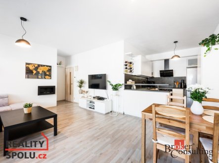 Pronájem bytu, 2+kk, 61 m²