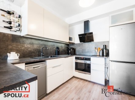 Pronájem bytu, 2+kk, 61 m²