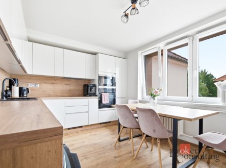 Pronájem bytu, 2+1, 61 m²