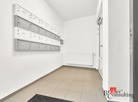 Pronájem bytu, 2+kk, 58 m²