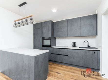 Pronájem bytu, 2+kk, 51,7 m²